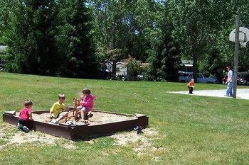 Lakeland Camping Resort Janesville Exterior photo